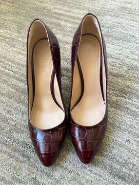 M. Gemi Burgundy Croc-Embossed Pointed-Toe Pumps